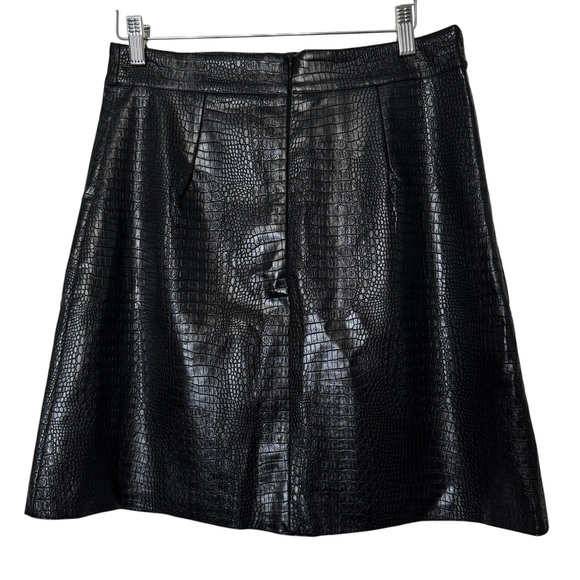 Chicwish Faux Leather Croc Mini Skirt Black Size M - Picture 3 of 8